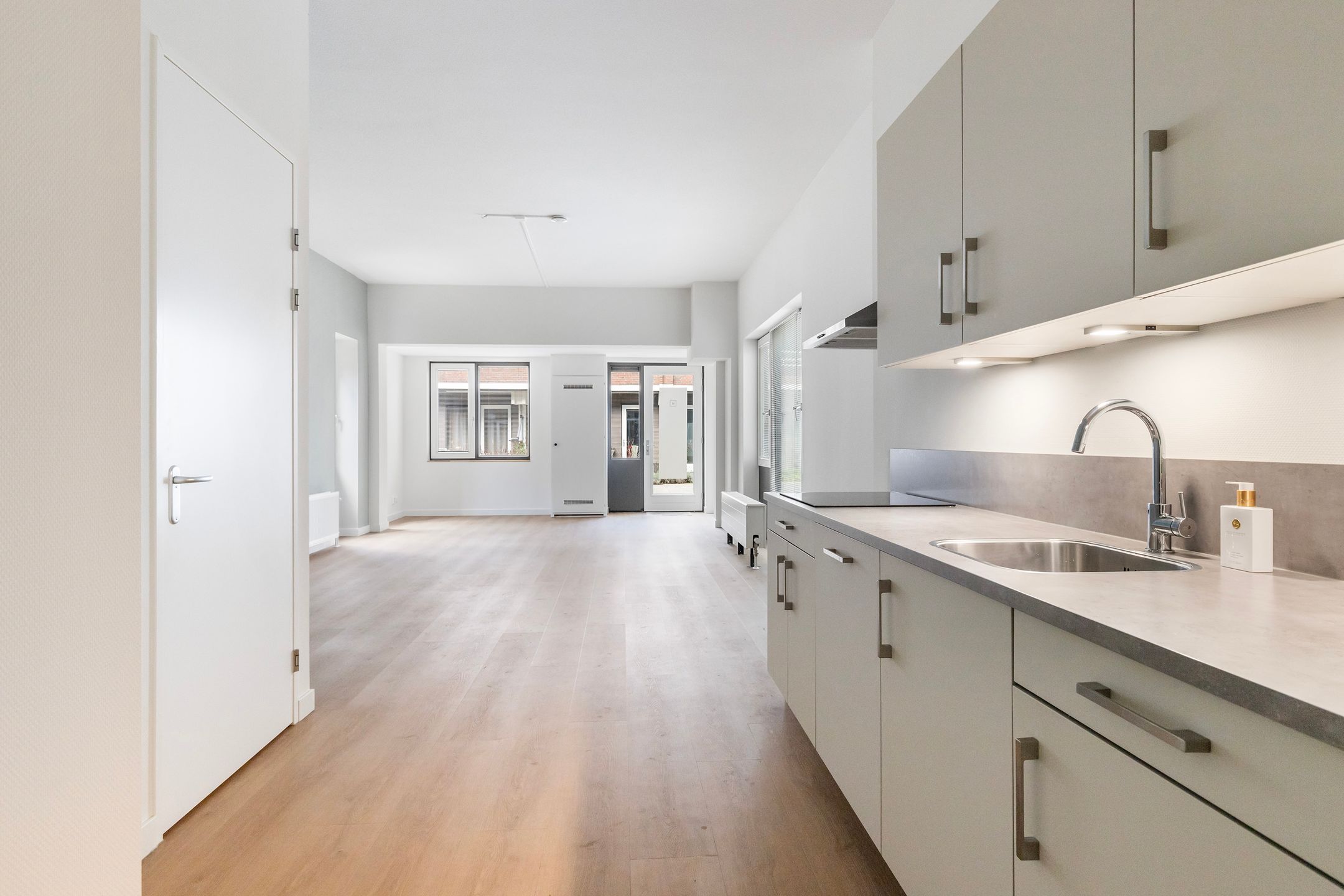 Foto 6 van Helfrichstraat 1-J