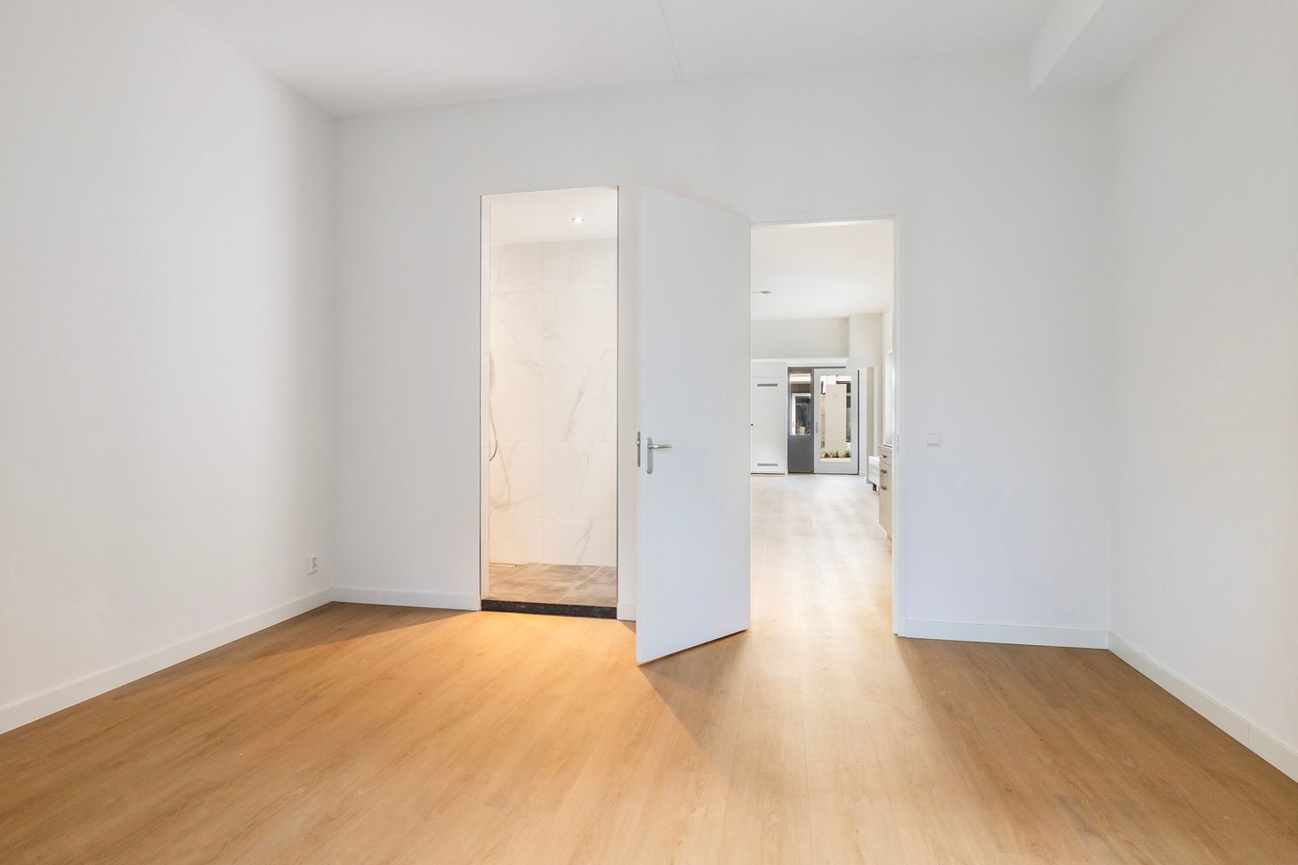 Foto 10 van Helfrichstraat 1-J