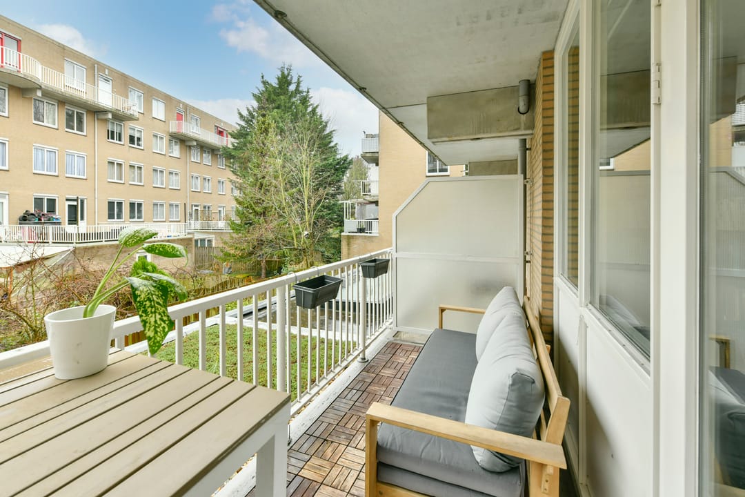 Photo 2 of Tweede Ceramstraat 18