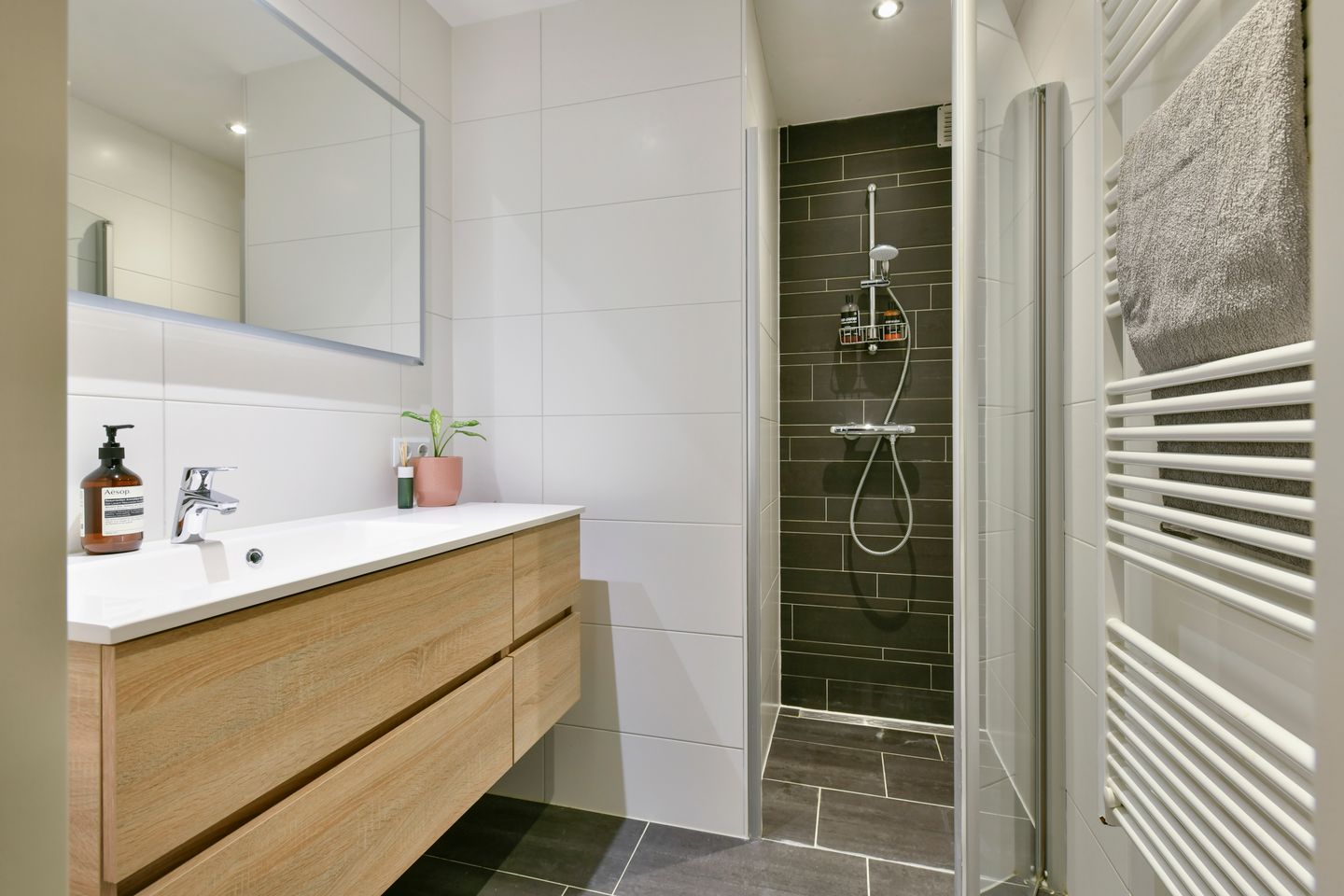 Photo 10 of Tweede Ceramstraat 18