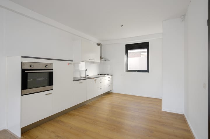 Foto 8 van Van Mandersloostraat 75