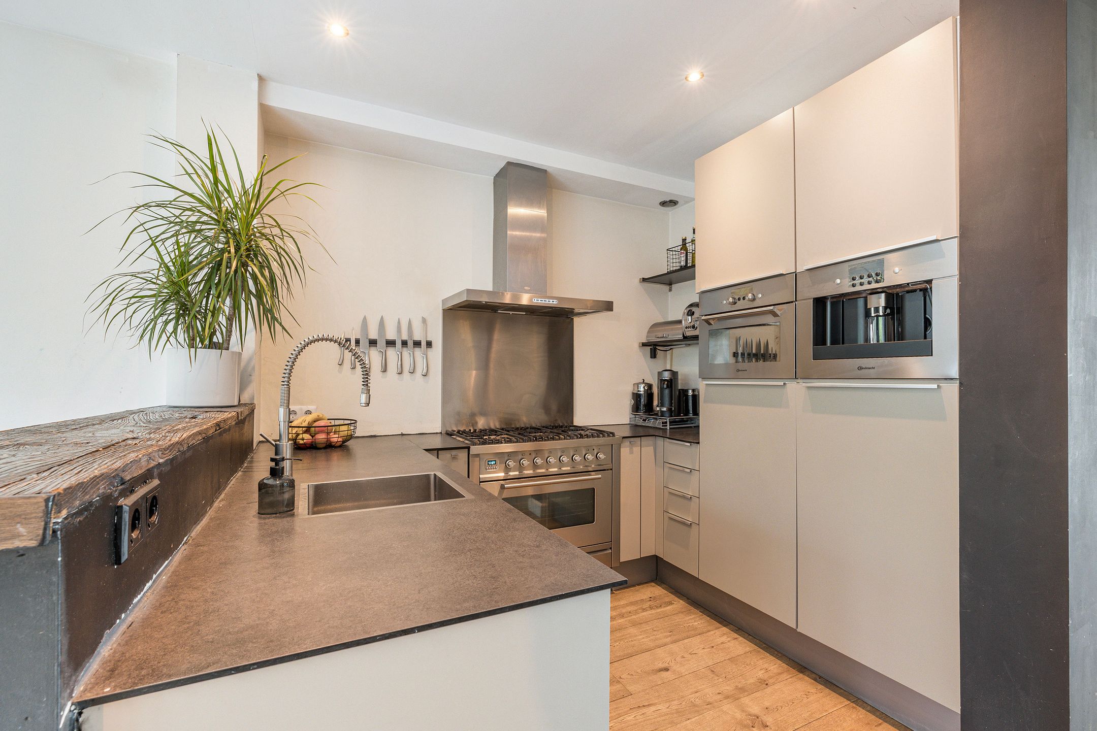 Photo 6 of Kanaalweg Oostzijde 34