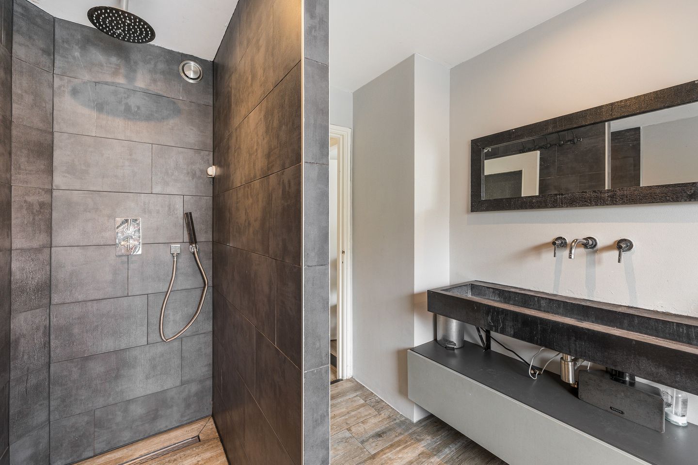 Photo 35 of Kanaalweg Oostzijde 34