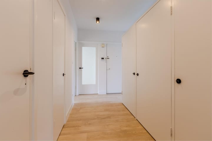 Foto 2 van Middenlaan 25