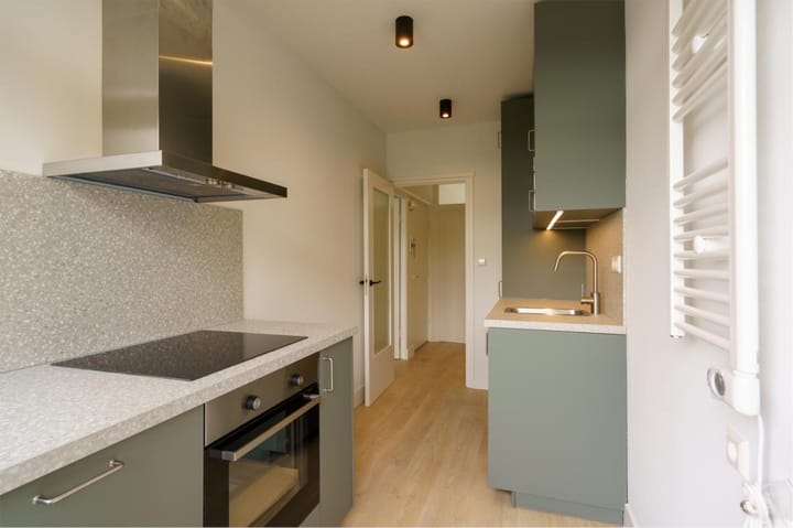 Foto 3 van Middenlaan 25