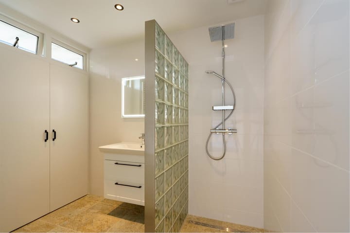 Foto 5 van Middenlaan 25