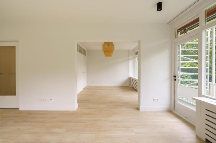 Foto 15 van Middenlaan 25