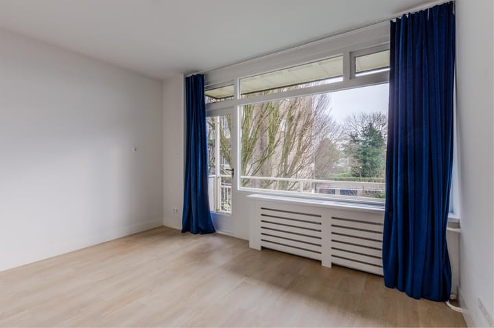 Foto 38 van Middenlaan 25