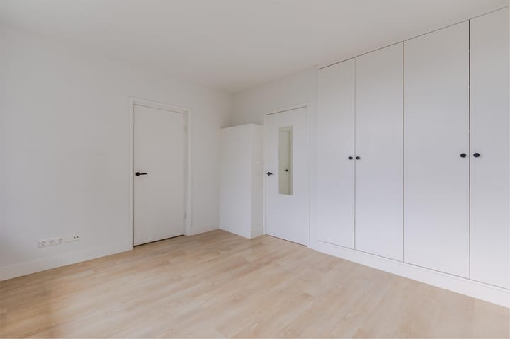 Foto 40 van Middenlaan 25