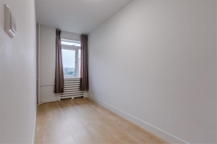 Foto 41 van Middenlaan 25