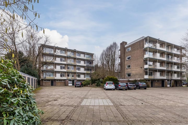 Foto 23 van Middenlaan 25