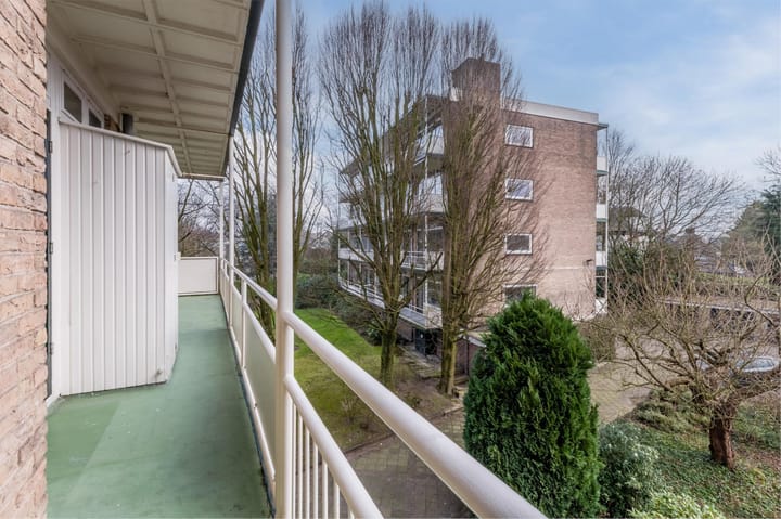 Foto 45 van Middenlaan 25