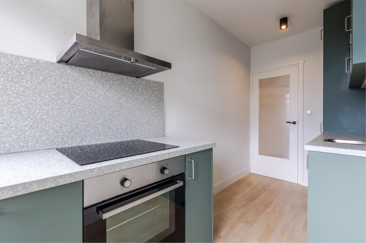 Foto 33 van Middenlaan 25