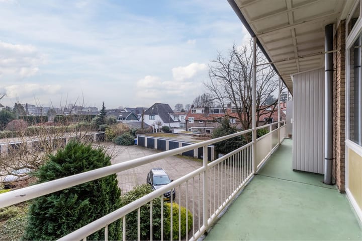 Foto 46 van Middenlaan 25