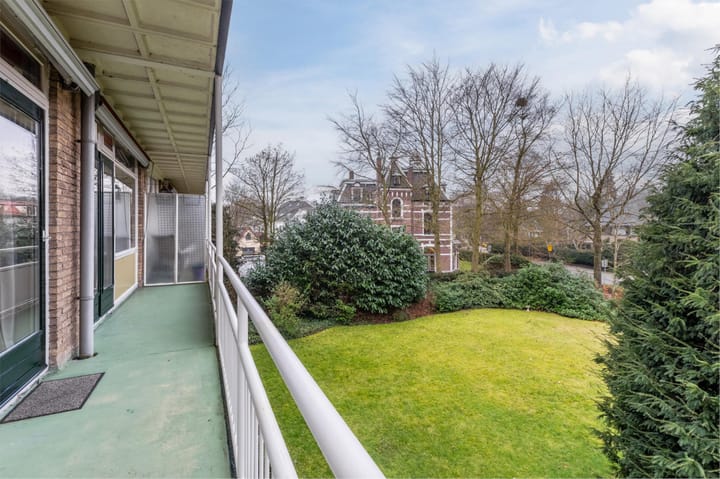 Foto 48 van Middenlaan 25