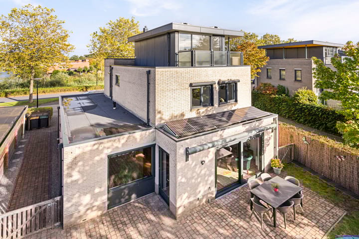 Foto 30 van Alphons Diepenbrocklaan 6