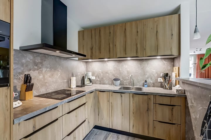 Foto 14 van De Casembrootstraat 5