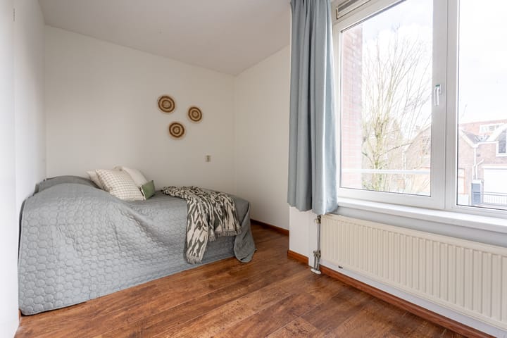 Photo 11 of Waterloostraat 223