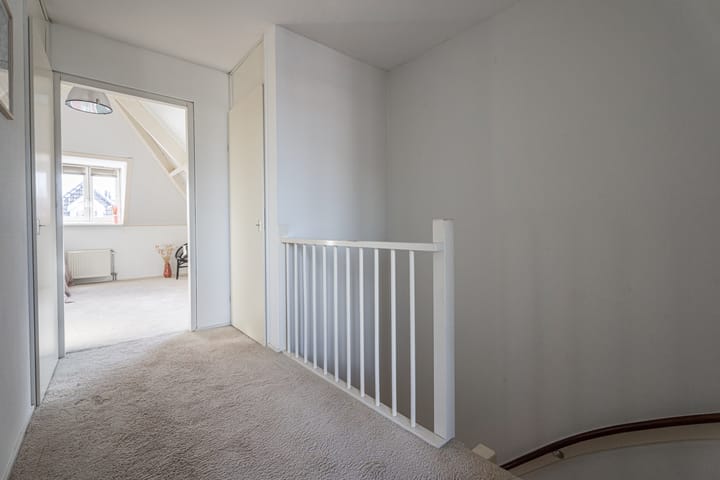 Photo 13 of Waterloostraat 223