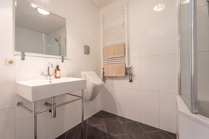 Photo 18 of Waterloostraat 223