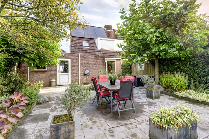 Foto 39 van De Casembrootstraat 5