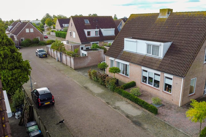 Foto 44 van De Casembrootstraat 5