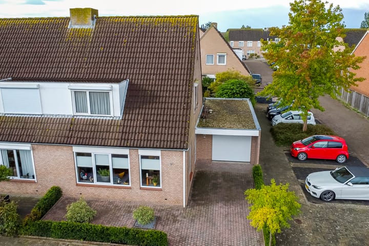 Foto 54 van De Casembrootstraat 5