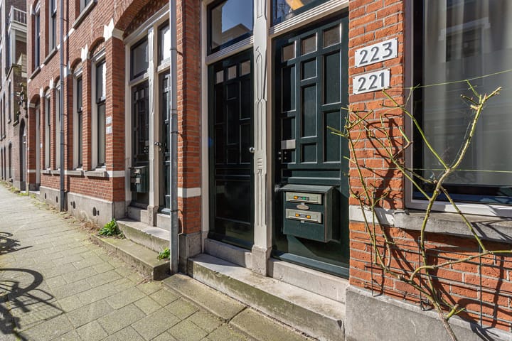 Photo 21 of Waterloostraat 223
