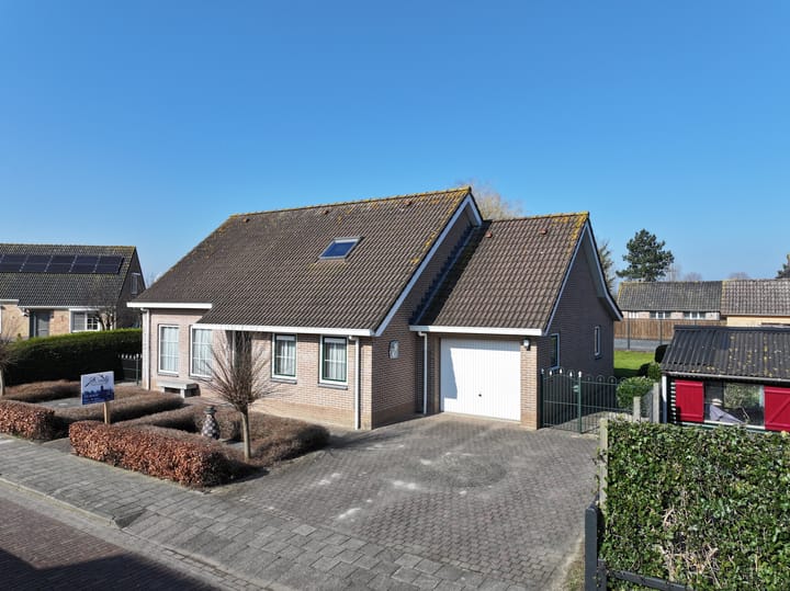 Foto 27 van Pastoor J.A.M. van den Muijsenbergstraat 30