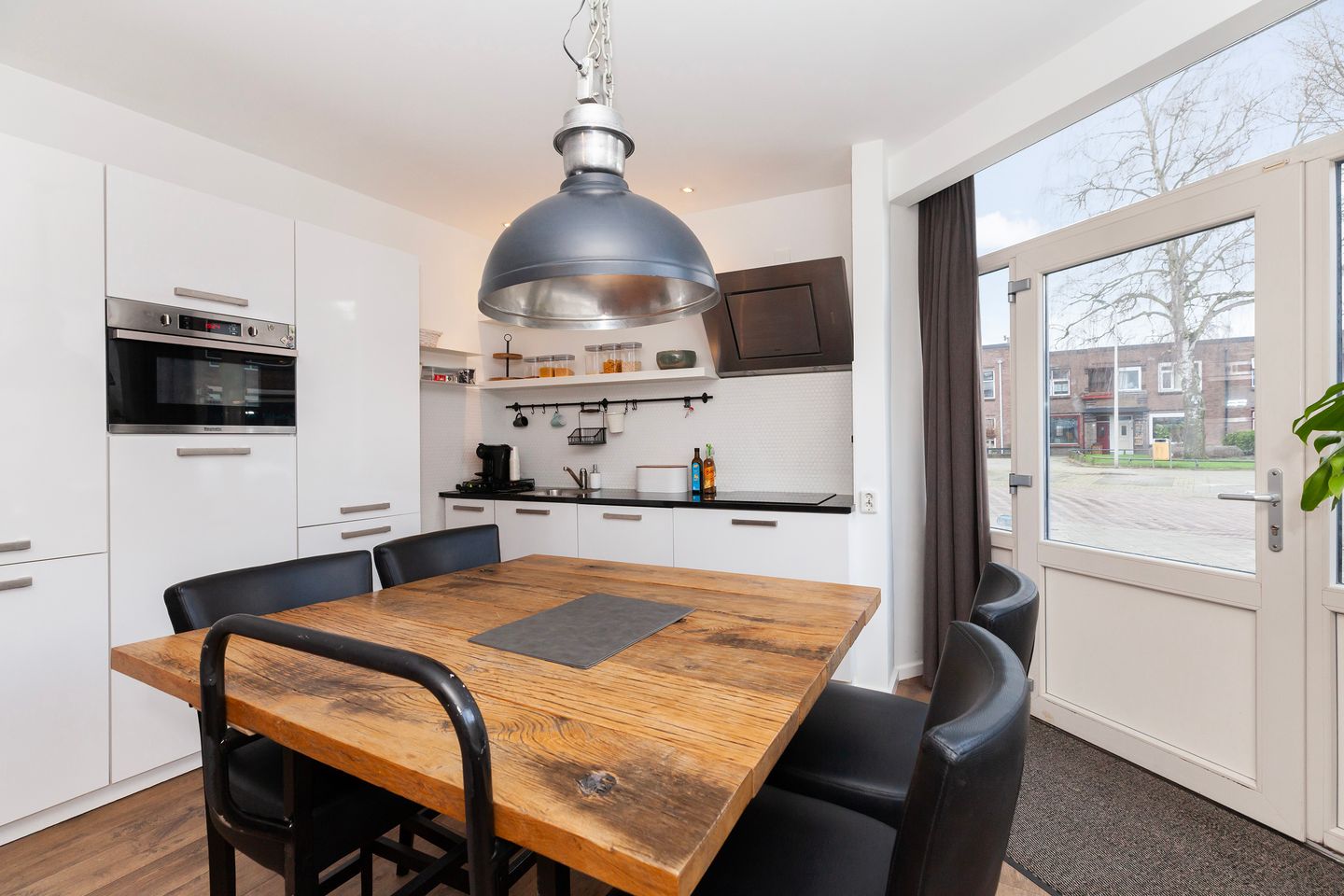 Foto 10 van Burgemeester Doornplein 9