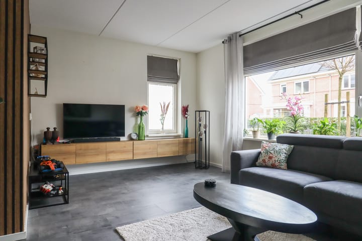 Foto 10 van Oostmeep 27