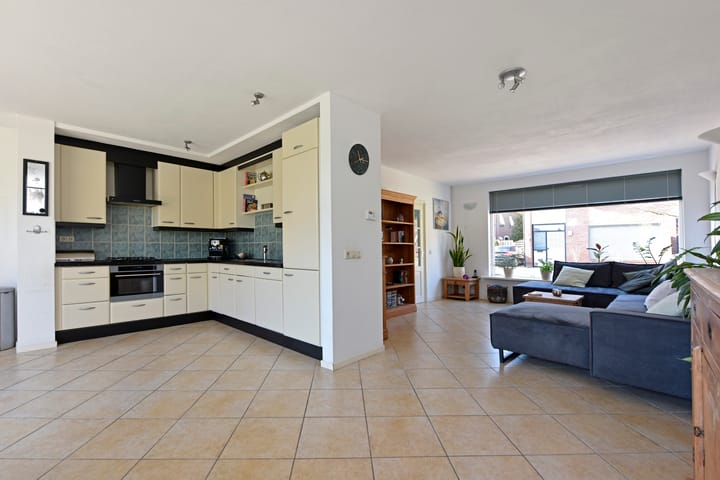 Foto 3 van Meidoornlaan 26