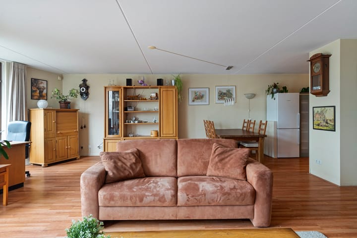 Foto 11 van Spoorstraat 83