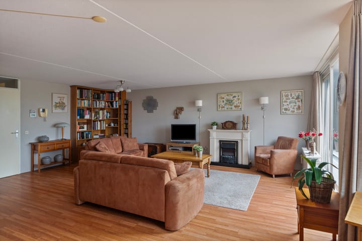 Foto 14 van Spoorstraat 83