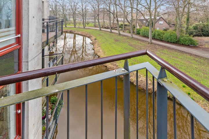 Foto 27 van Spoorstraat 83