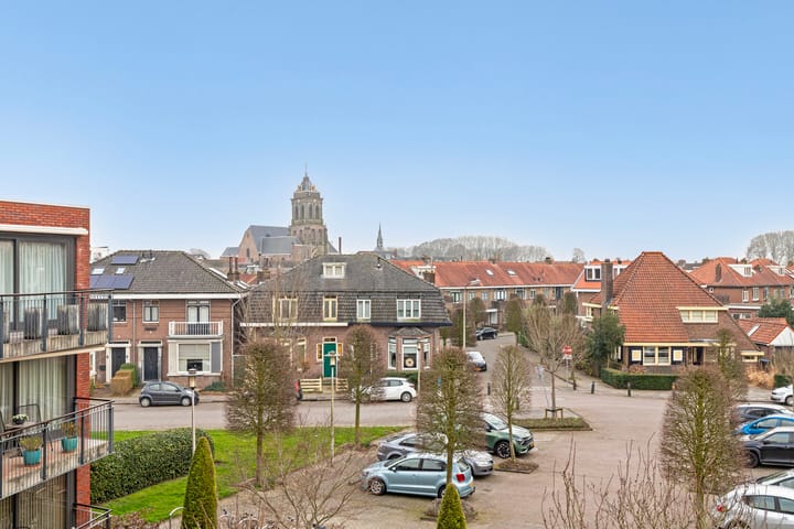 Foto 33 van Spoorstraat 83