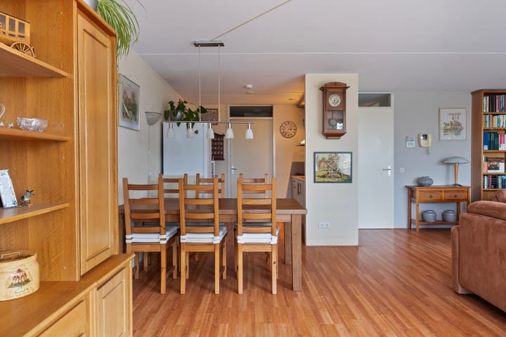 Foto 13 van Spoorstraat 83