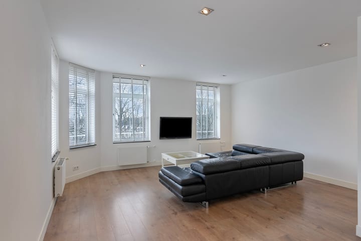 Foto 8 van Van Meursstraat 8