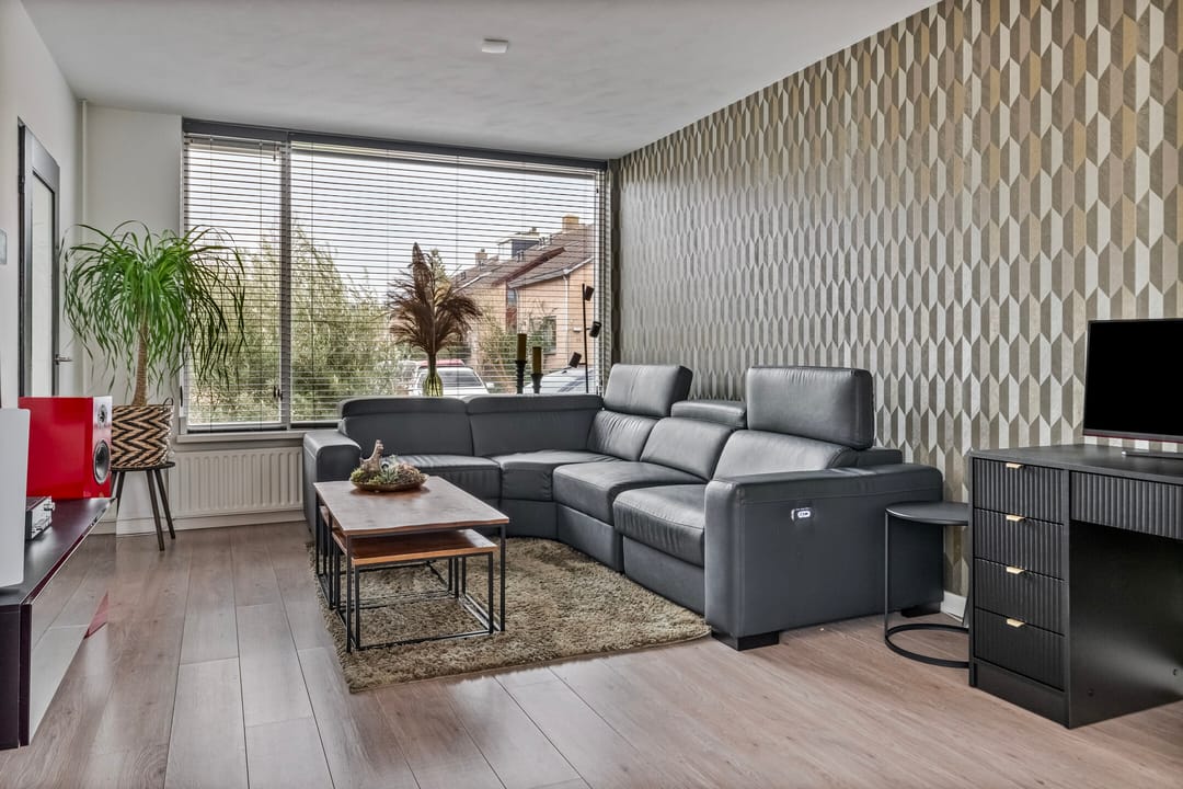 Foto 2 van Mezenhof 15