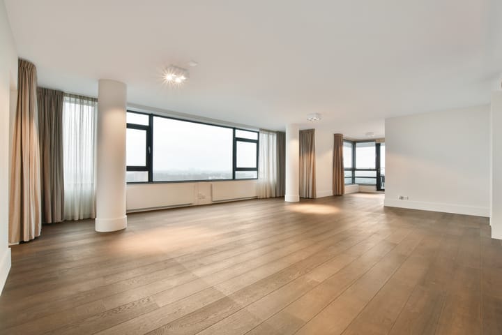 Photo 5 of Van Leijenberghlaan 86