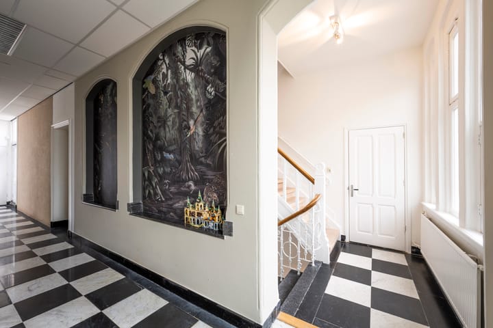 Photo 5 of Leeuwenlaan 8