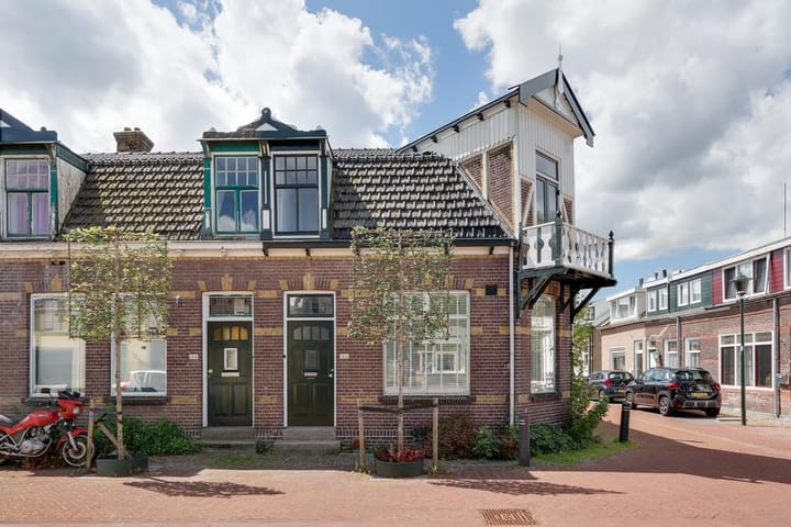 Foto 1 van Warmoesstraat 122