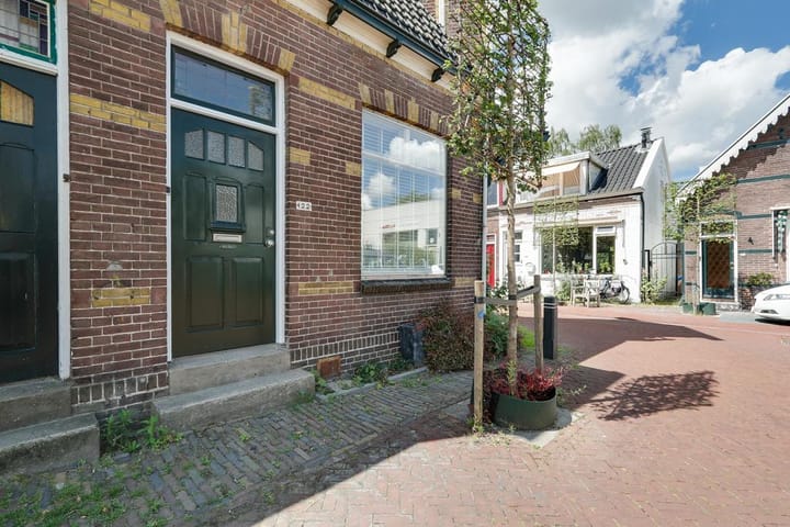 Foto 2 van Warmoesstraat 122