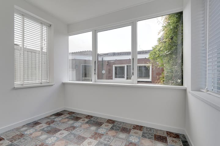 Foto 9 van Warmoesstraat 122