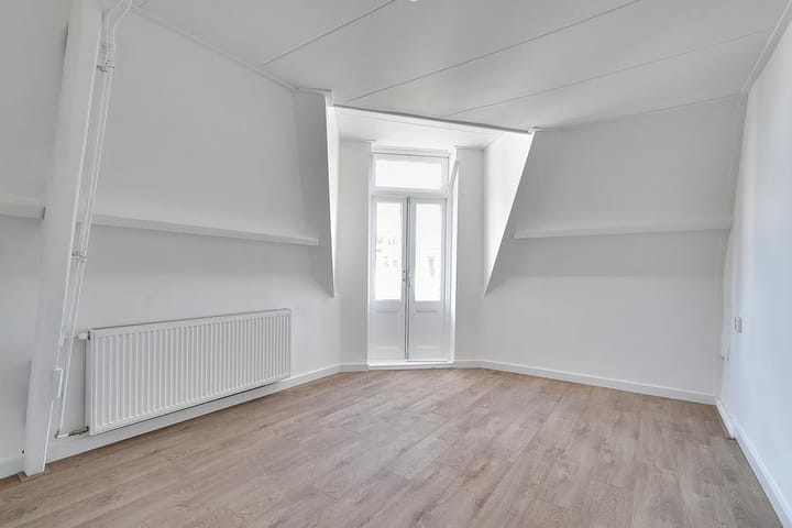 Foto 22 van Warmoesstraat 122