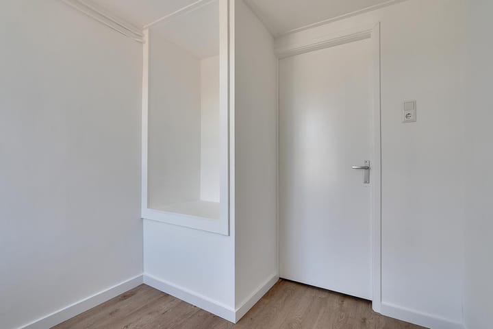 Foto 26 van Warmoesstraat 122