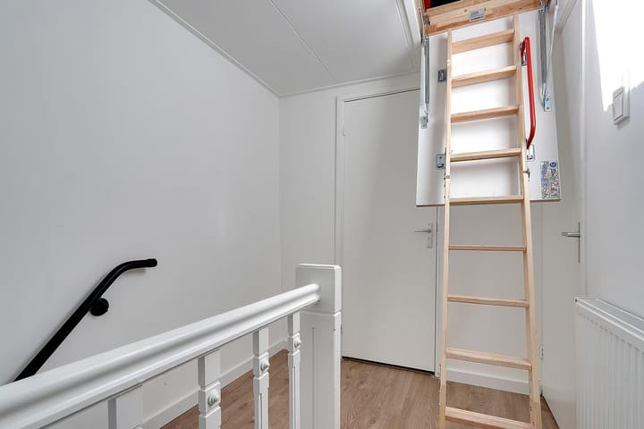 Foto 32 van Warmoesstraat 122