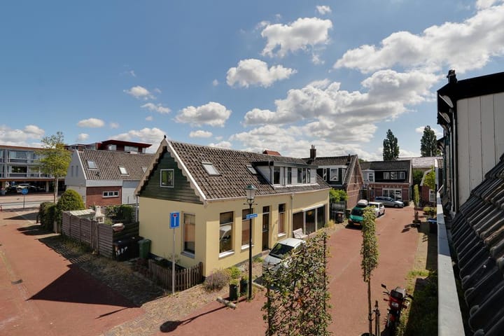 Foto 34 van Warmoesstraat 122