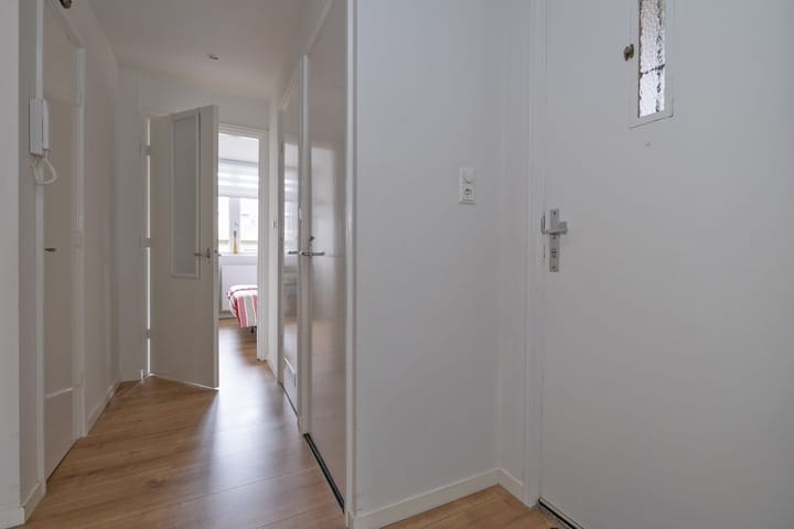 Photo 14 of Burgemeester Andriessenstraat 44