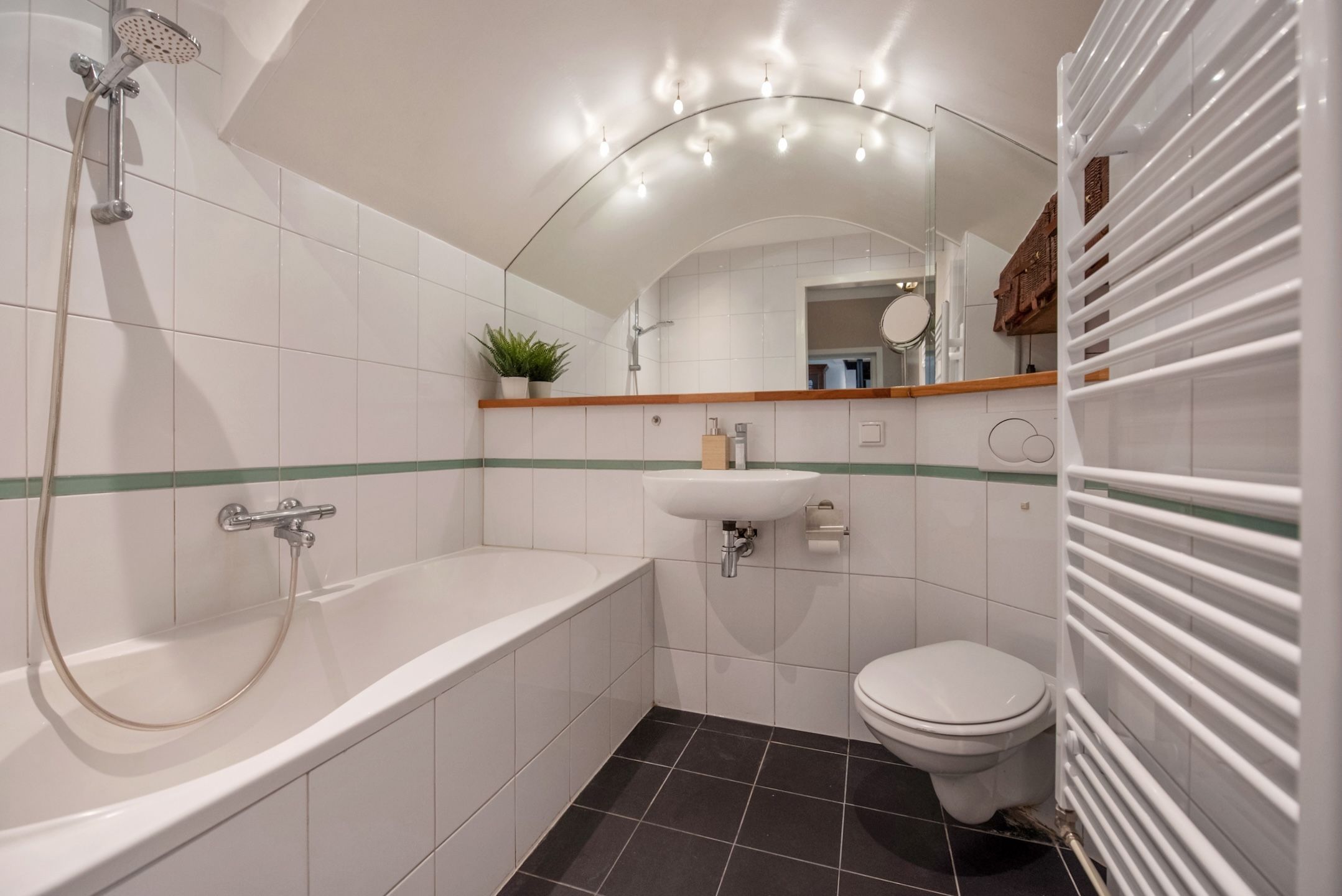 Foto 24 van Frederiklaan 11